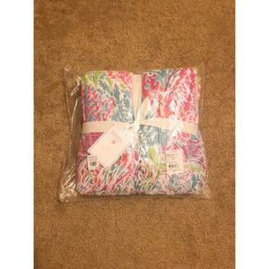 Lilly Pulitzer Pottery Barn GWP Throw Lets Cha Cha